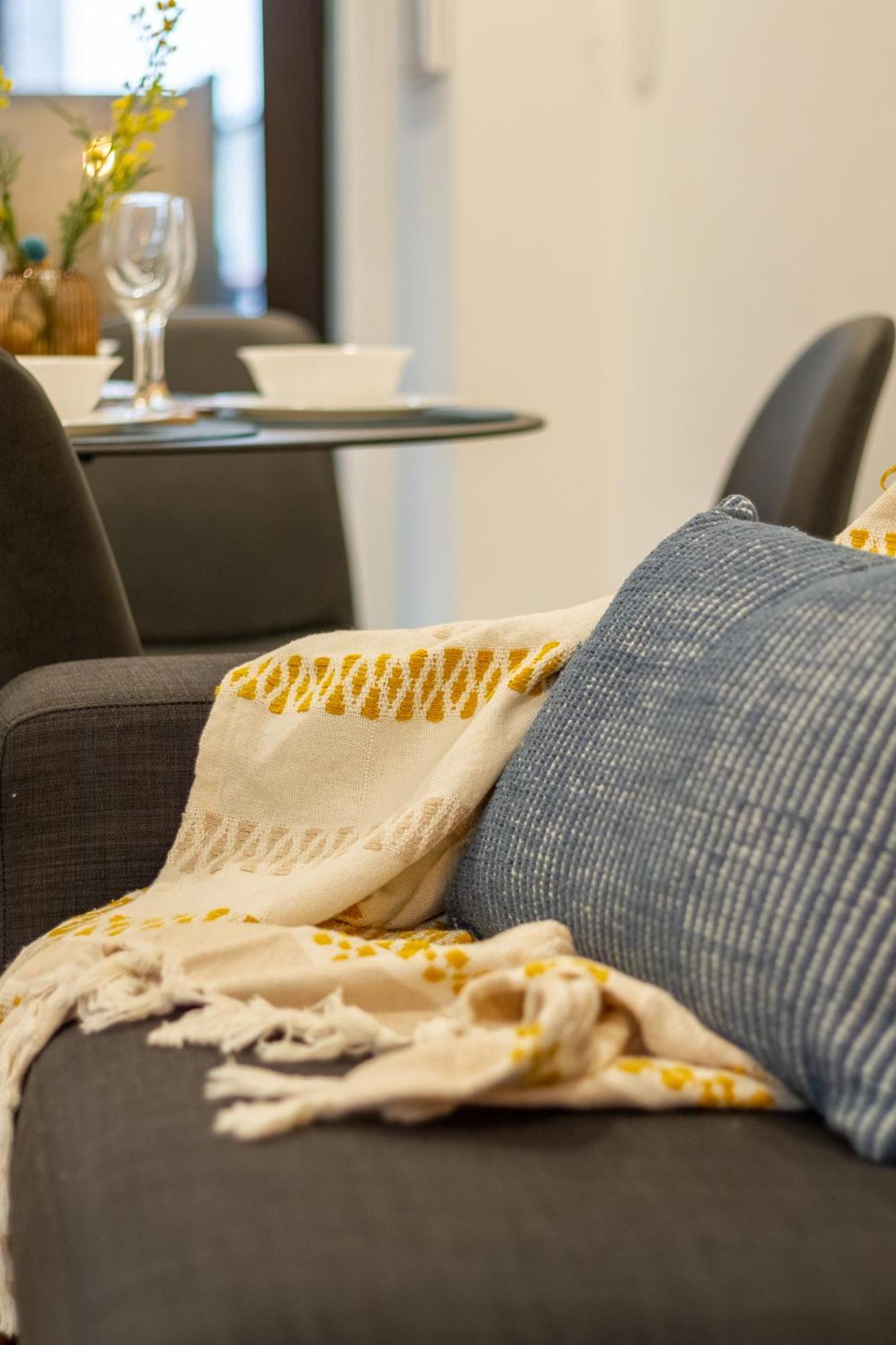 Executive Suite On Lichfield Street - 2 Bed 2 Bath Крайстчърч Екстериор снимка