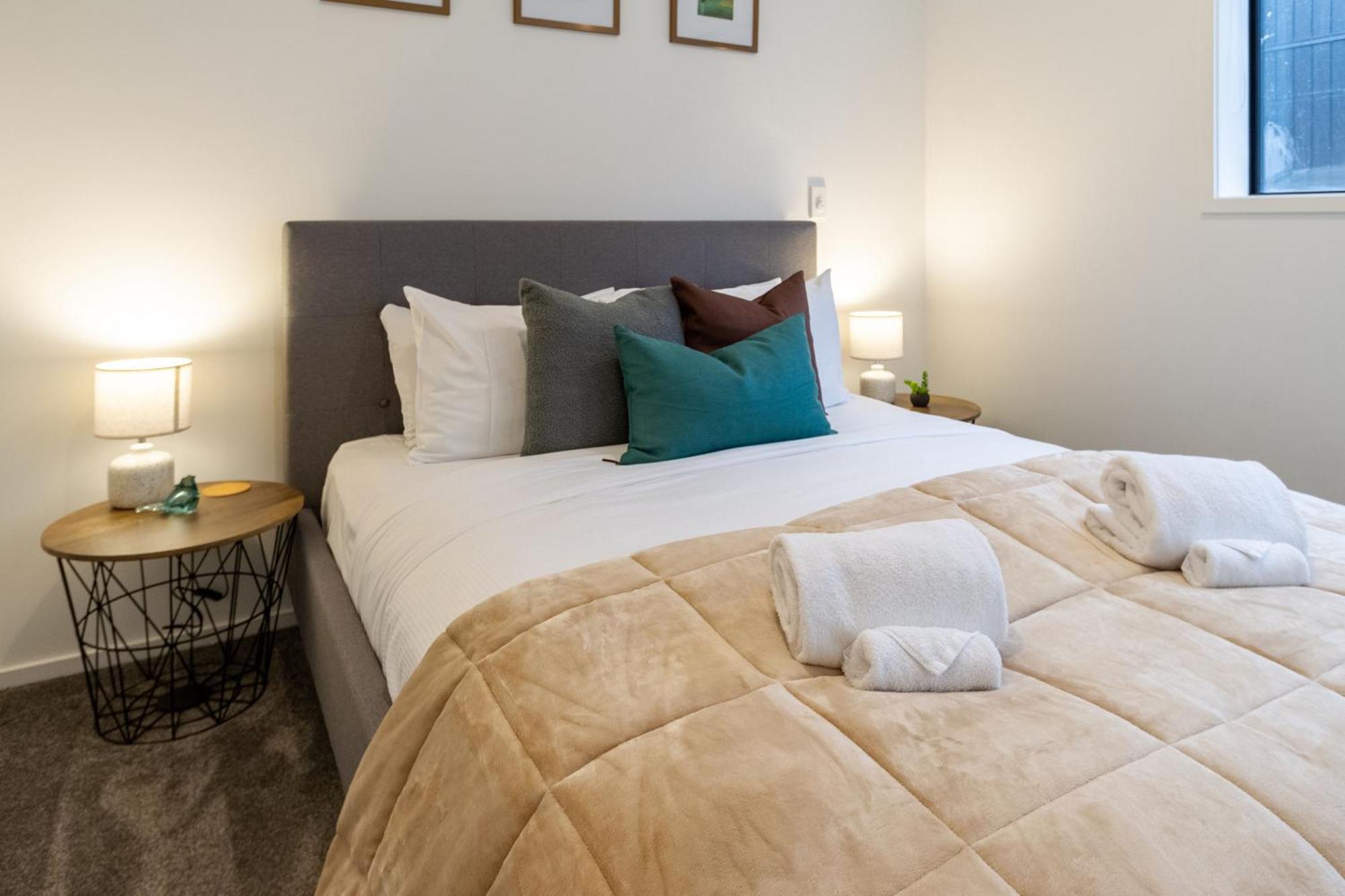 Executive Suite On Lichfield Street - 2 Bed 2 Bath Крайстчърч Екстериор снимка
