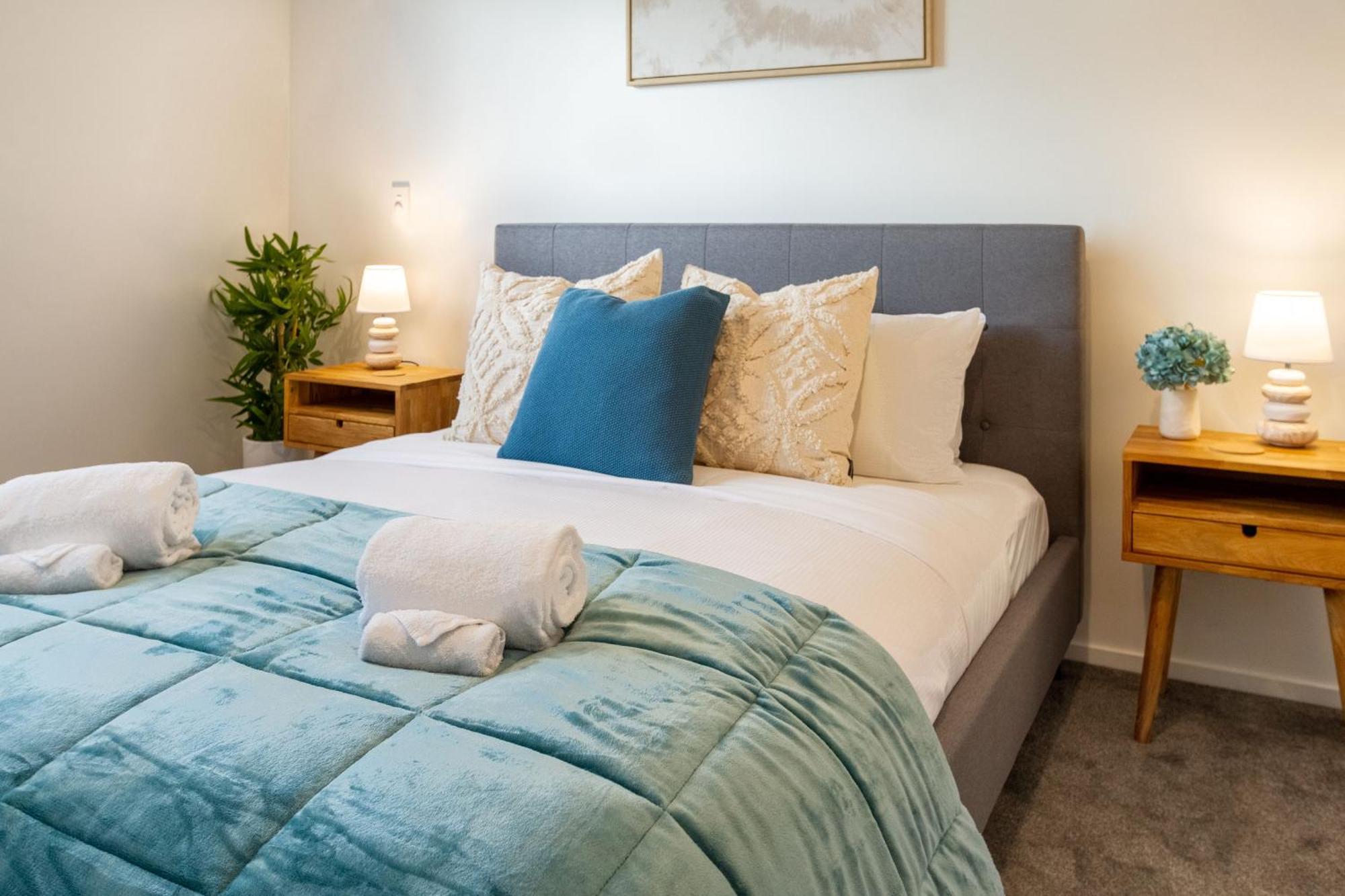 Executive Suite On Lichfield Street - 2 Bed 2 Bath Крайстчърч Екстериор снимка